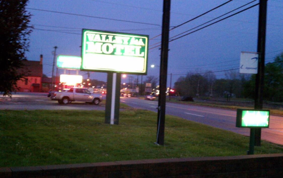 Valley Motel Pittsburgh Harmarville Exterior foto