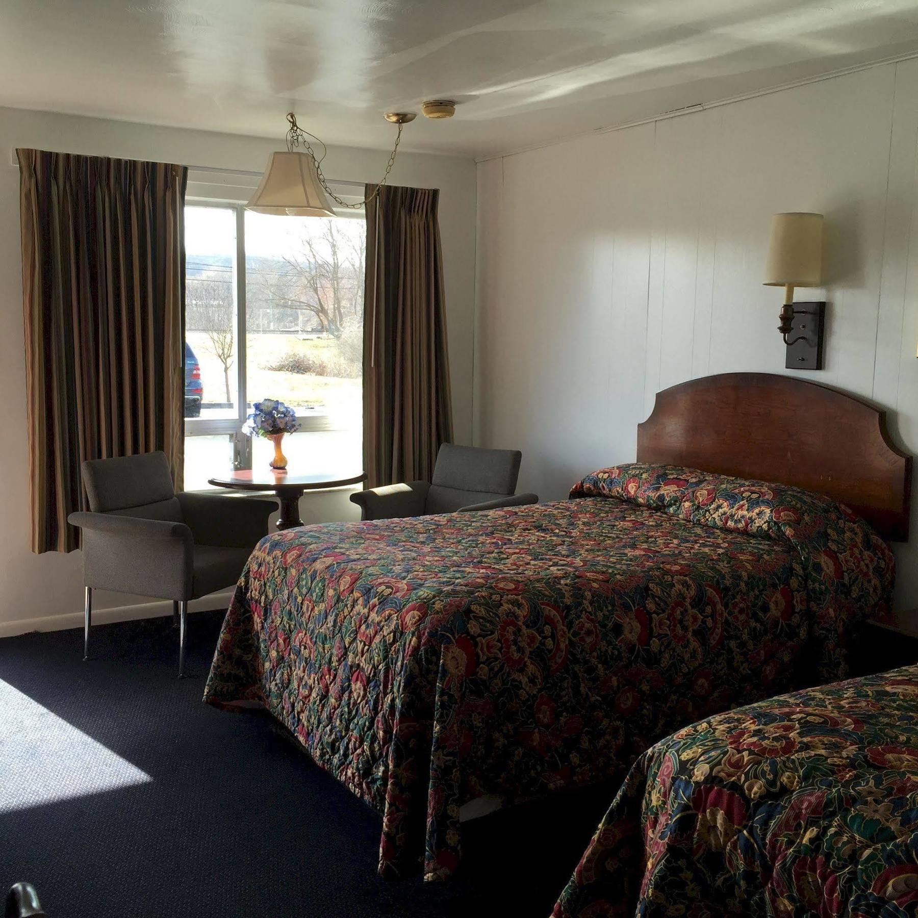 Valley Motel Pittsburgh Harmarville Exterior foto